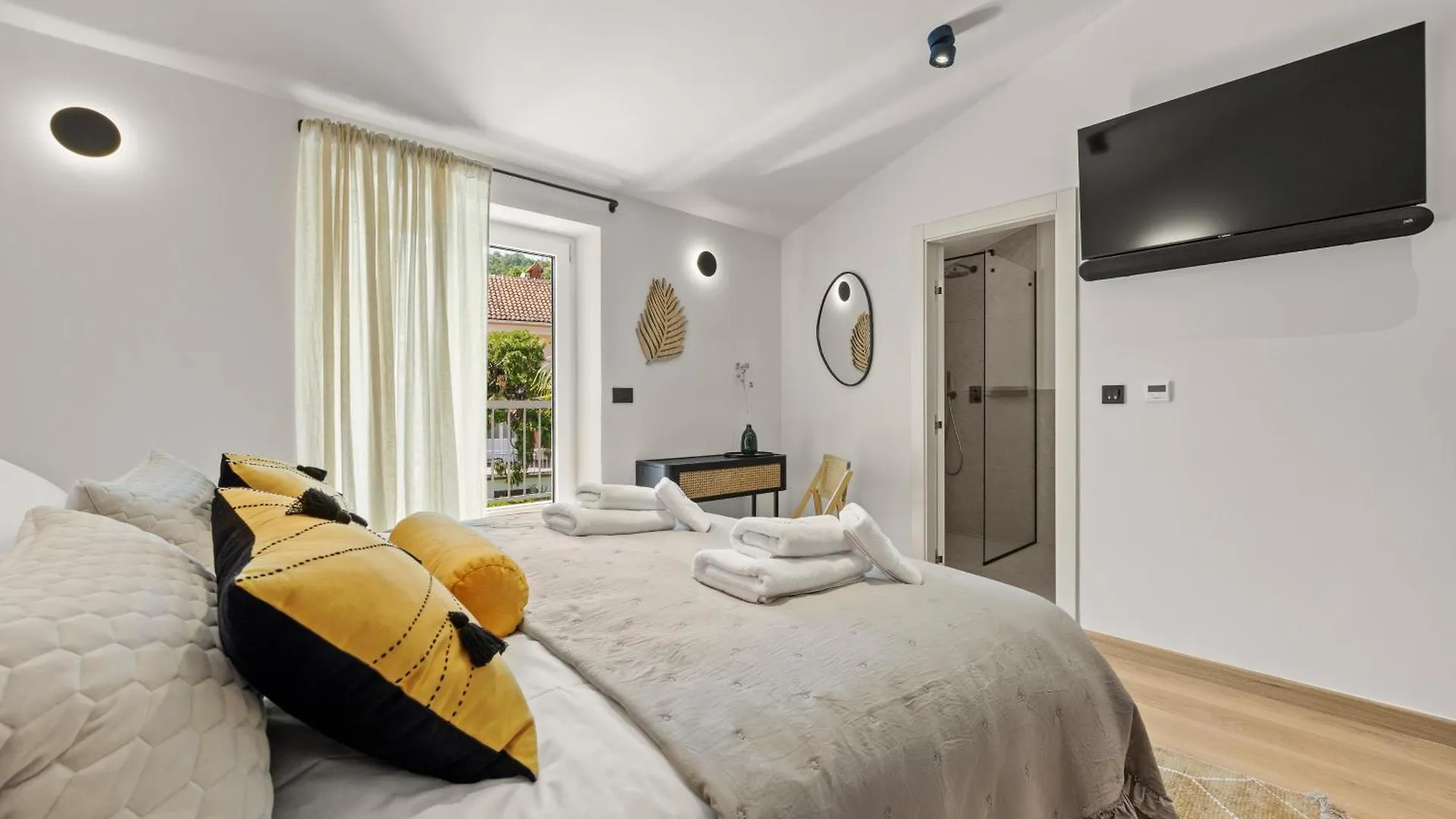 Villa Forest Whisper Opric