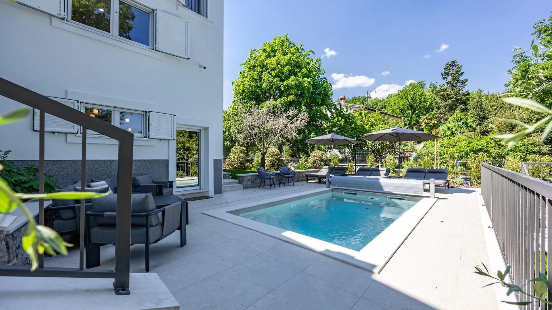 Villa Forest Whisper Opric
