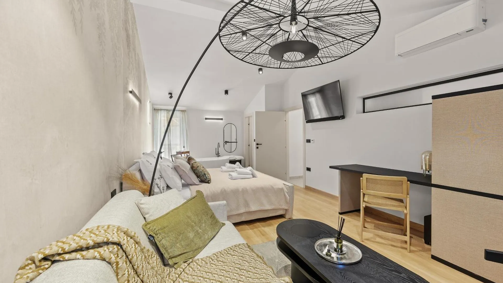 Villa Forest Whisper Opric